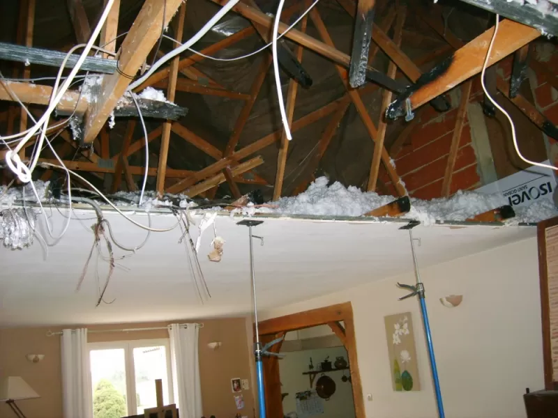 Incendie consécutif à une isolation à 1€