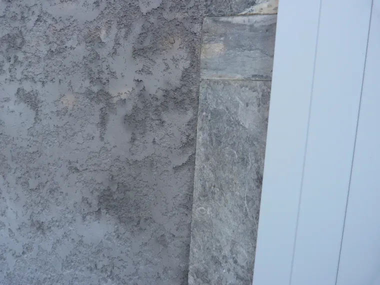 Attention au classement du produit employé pour le revêtement de votre façade, Pau, Pierre Brunet