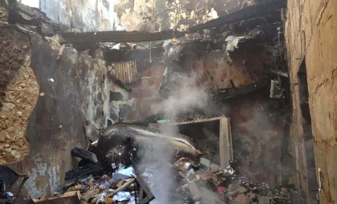 Quand un incendie ravage votre habitation., Pau, Pierre Brunet